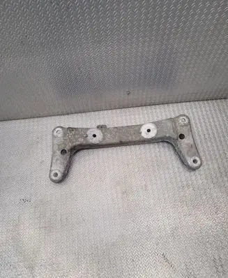 BMW 1 E81 E87 Gearbox mounting bracket 6760302