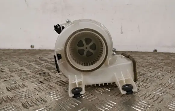 Lexus NX Hybrid/electric vehicle battery fan 1173006451 G923048070 0160702060