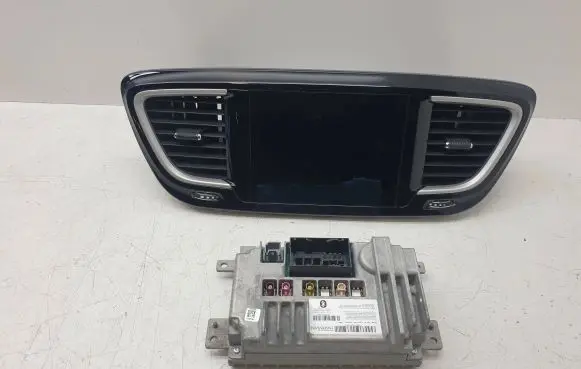 Chrysler Pacifica Screen/display/small screen P68239902AD T000000060188 16062001