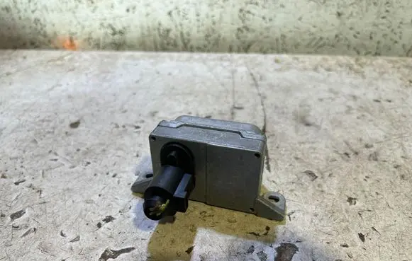 Volkswagen Touran I ESP acceleration yaw rate sensor 1K0907655B U9D3J142CH 10098503204