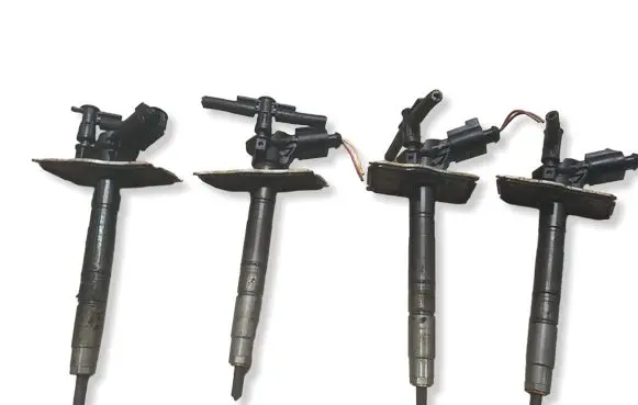 Volkswagen PASSAT B7 Fuel injectors set 03L130277 0445116030