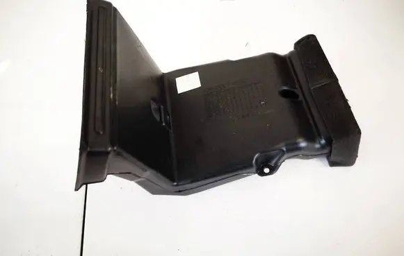 KIA Carens II Cabin air duct channel 