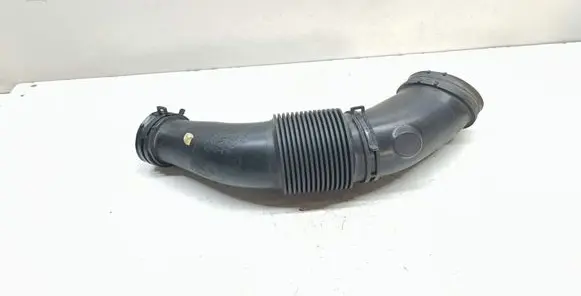 Porsche Cayenne (92A) Air intake hose/pipe 7P0129627C