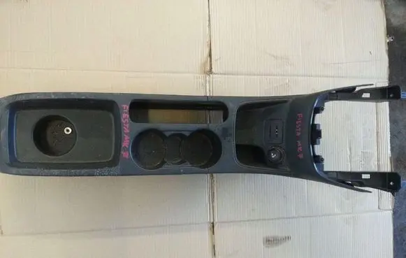 Ford Fiesta Center console 