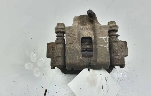Toyota FJ cruiser Rear brake caliper