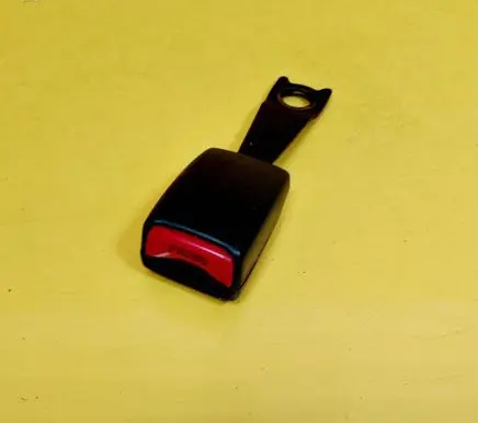 Mitsubishi Space Wagon Front seatbelt buckle 