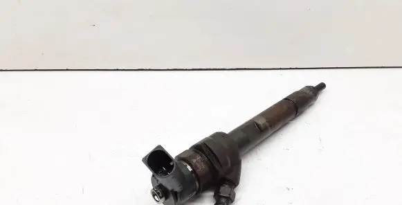 BMW 1 E81 E87 Fuel injector 7798446 0445110289
