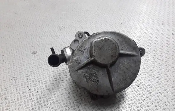 Renault Megane II Vacuum pump D163451325
