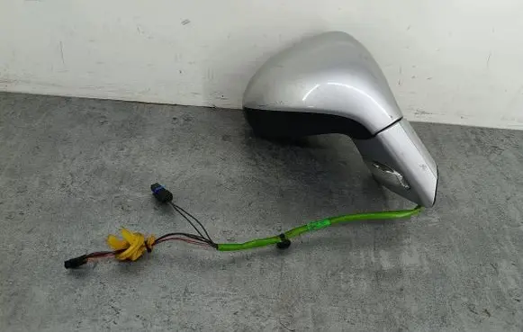 Peugeot 308 Front door electric wing mirror