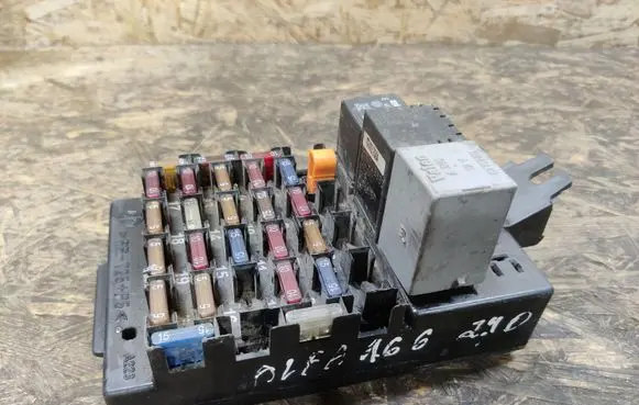 Alfa Romeo 166 Fuse module