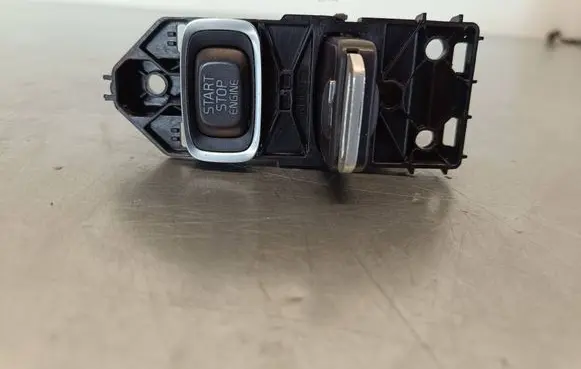 Volvo XC60 Ignition lock AH4N15607AE 28227917 CCAB09LP0300T0