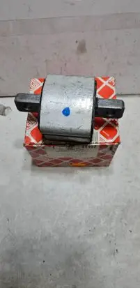 Mercedes-Benz S W140 Gearbox mount A1402401218 2202400118 11107
