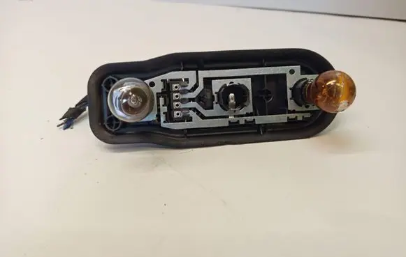 BMW 5 E39 Tail light bulb cover holder 2496339