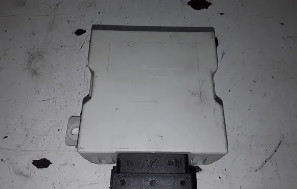 Toyota Corolla E110 Window wiper relay 150696