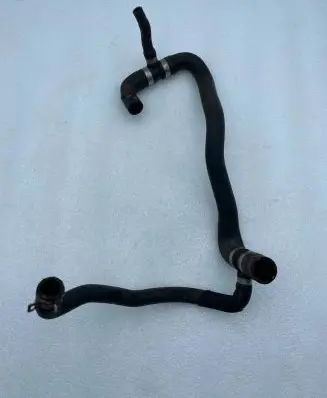 Mercedes-Benz GLS X166 Engine coolant pipe/hose A1668301500
