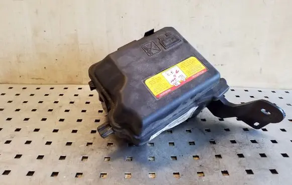 Peugeot 208 Fuse box set 9671924480 9671941780
