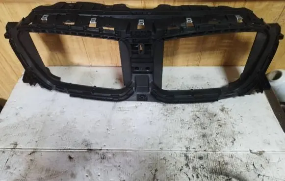 BMW X3 G01 Front bumper upper radiator grill 5A1DA4809 2413700087