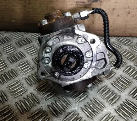Mazda CX-5 Fuel injection high pressure pump SH0113800D