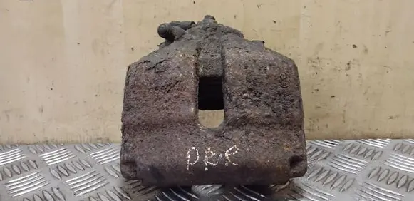 Volkswagen PASSAT CC Front brake caliper