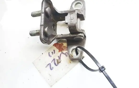 Mitsubishi ASX Tailgate/trunk/boot hinge