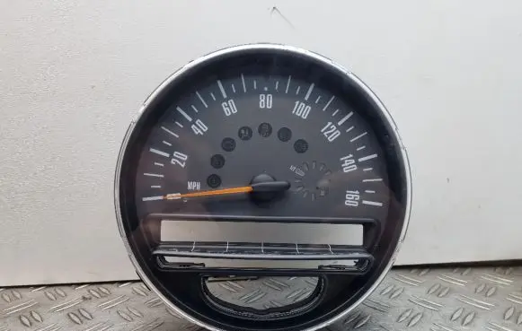 Speedometer (instrument cluster)