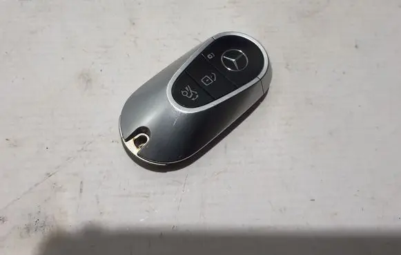 Mercedes-Benz EQS V297 Ignition key/card A2239055609