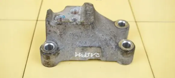 Hyundai i30 Gearbox mounting bracket BIEGOW G4FA