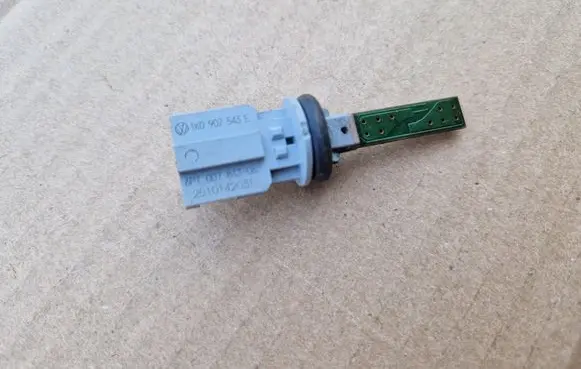Volkswagen Golf VII Interior temperature sensor 1K0907543E