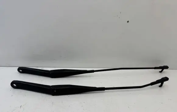 Ford Focus Front wiper blade arm 4M5117526AB 4M5117526CB