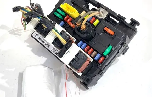 Citroen C3 BSM Control unit 9667199680