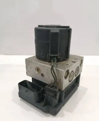 Volvo S70 V70 V70 XC ABS Pump 9140773