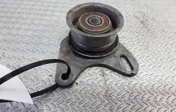 Mitsubishi L200 Generator/alternator belt tensioner
