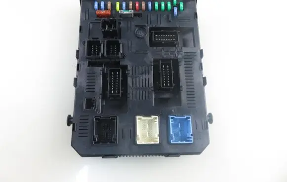 Citroen C4 I Central body control module 9660105980