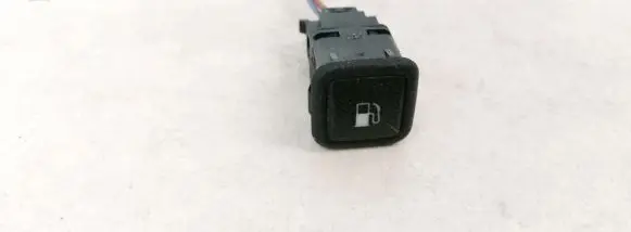 Volkswagen PASSAT B5 Fuel tank opening switch 3B0959833A