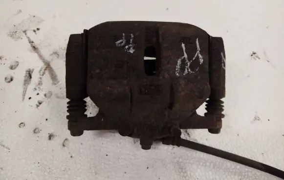 Nissan Qashqai Front brake caliper 