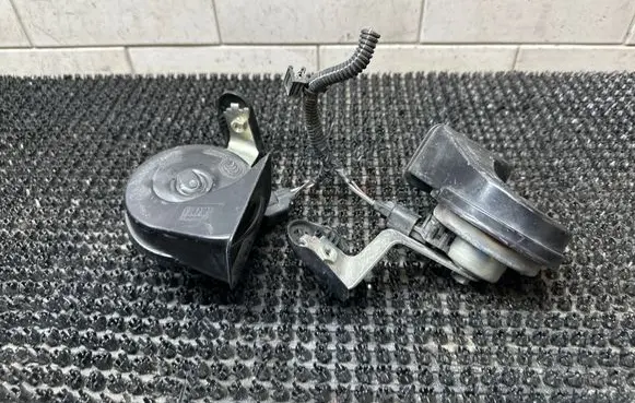 Volvo S80 Horn signal 30796897