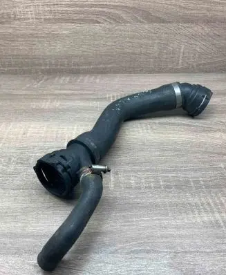 BMW 5 E60 E61 Engine coolant pipe/hose 7787452