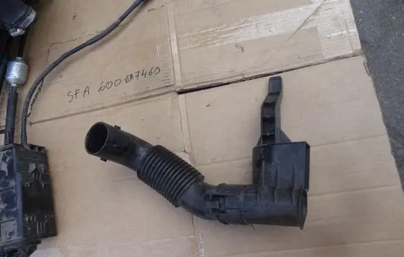 Citroen C3 Air intake hose/pipe 9677186180 9670851780