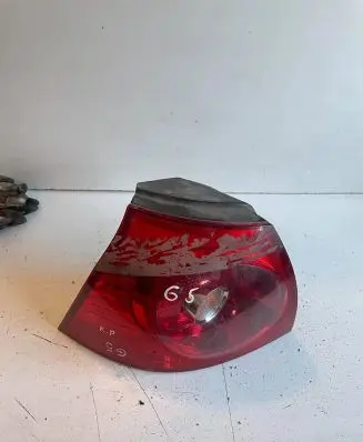 Volkswagen Golf V Rear/tail lights 4VFX13405AA