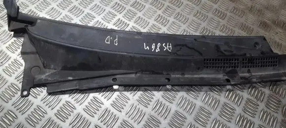 Nissan Almera Wiper trim 668622m100