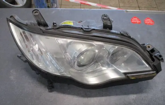 Subaru Outback Headlight/headlamp 10020953 10020954 10020959
