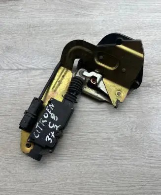 Citroen C8 Rear door lock 13781122