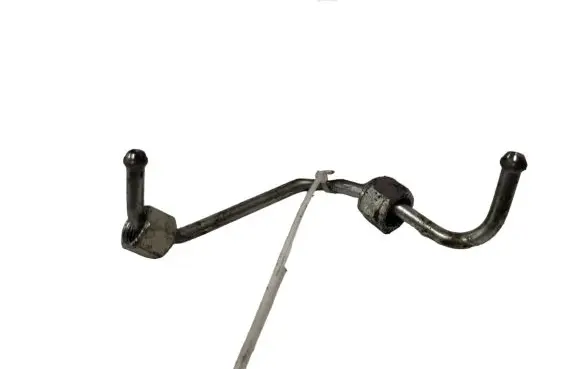 Nissan X-Trail T31 Fuel injector supply line/pipe 