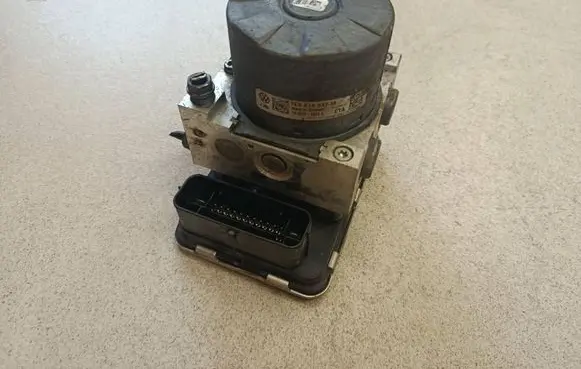 Volkswagen Caddy ABS Pump 7E0614517M 10022008244