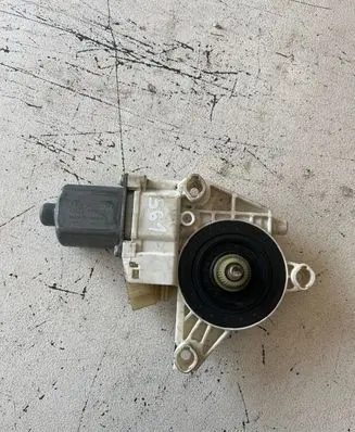 Mercedes-Benz ML W164 Rear window wiper motor A2518200208 996149200
