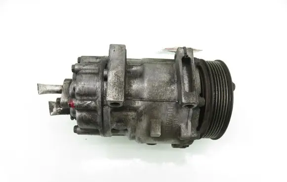 Ford Focus C-MAX Air conditioning (A/C) compressor (pump) 3M5H19D629HB