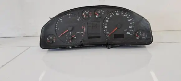 Audi A6 S6 C5 4B Speedometer (instrument cluster) 4B0919860M V3110139 008AUZ8Z0