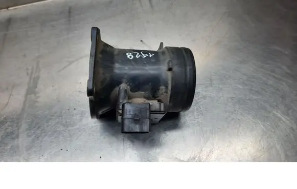 Skoda Octavia Mk1 (1U) Mass air flow meter 06A906461B