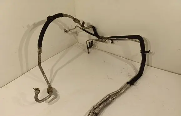Air conditioning (A/C) pipe/hose
