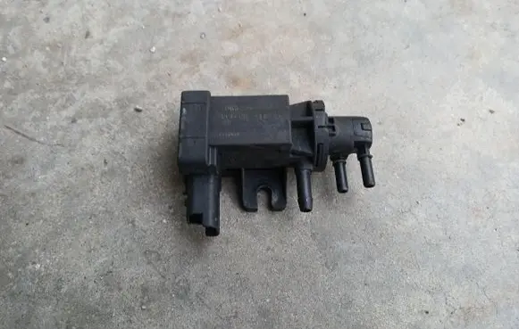 Citroen Berlingo Valve vacuum 9652570180